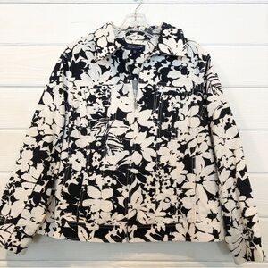 Jones New York Signature Woman Floral Zip Up Jacket